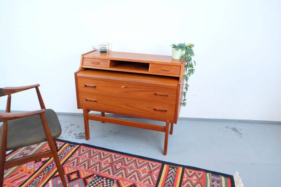 Iversen teak secretary, Danish style from the 1960s-70s.