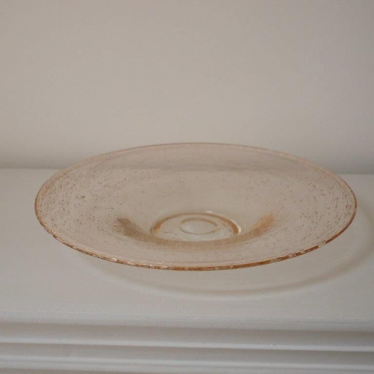 Pink presentation dish in bubbled glass