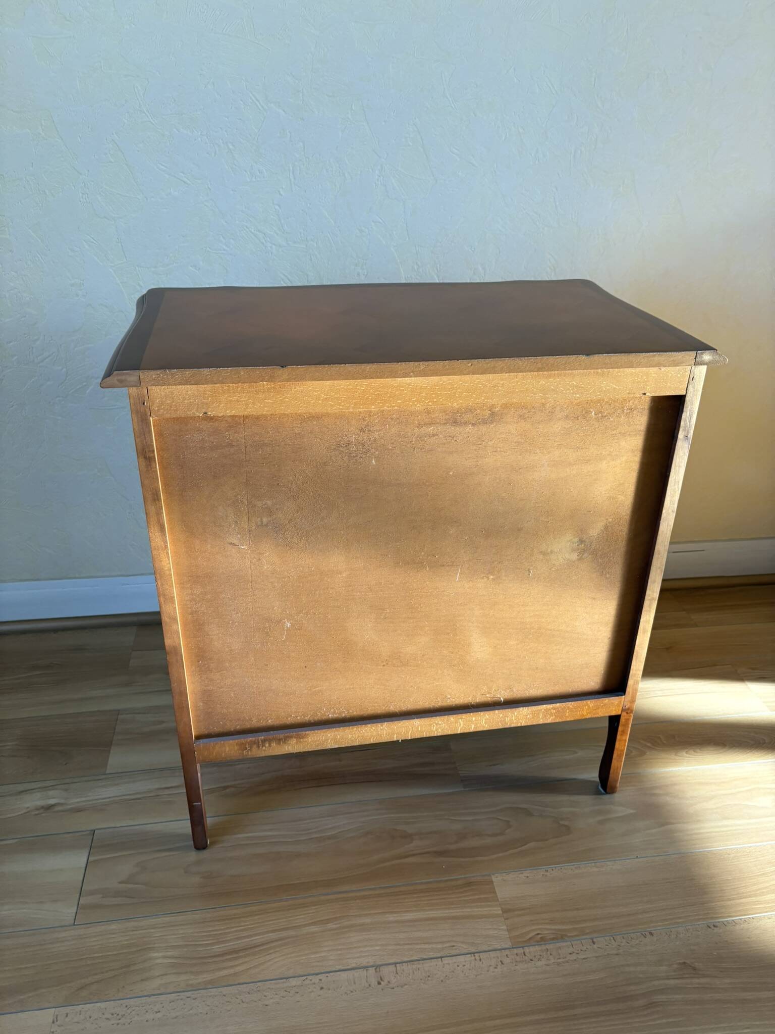 Vintage wooden chest of drawers, Louis XV style with curved drawers
