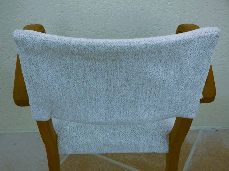 Chic 1950s bridge chairs in solid wood, white beige, hand-stitched.