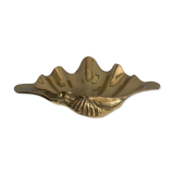 Empty clam pocket