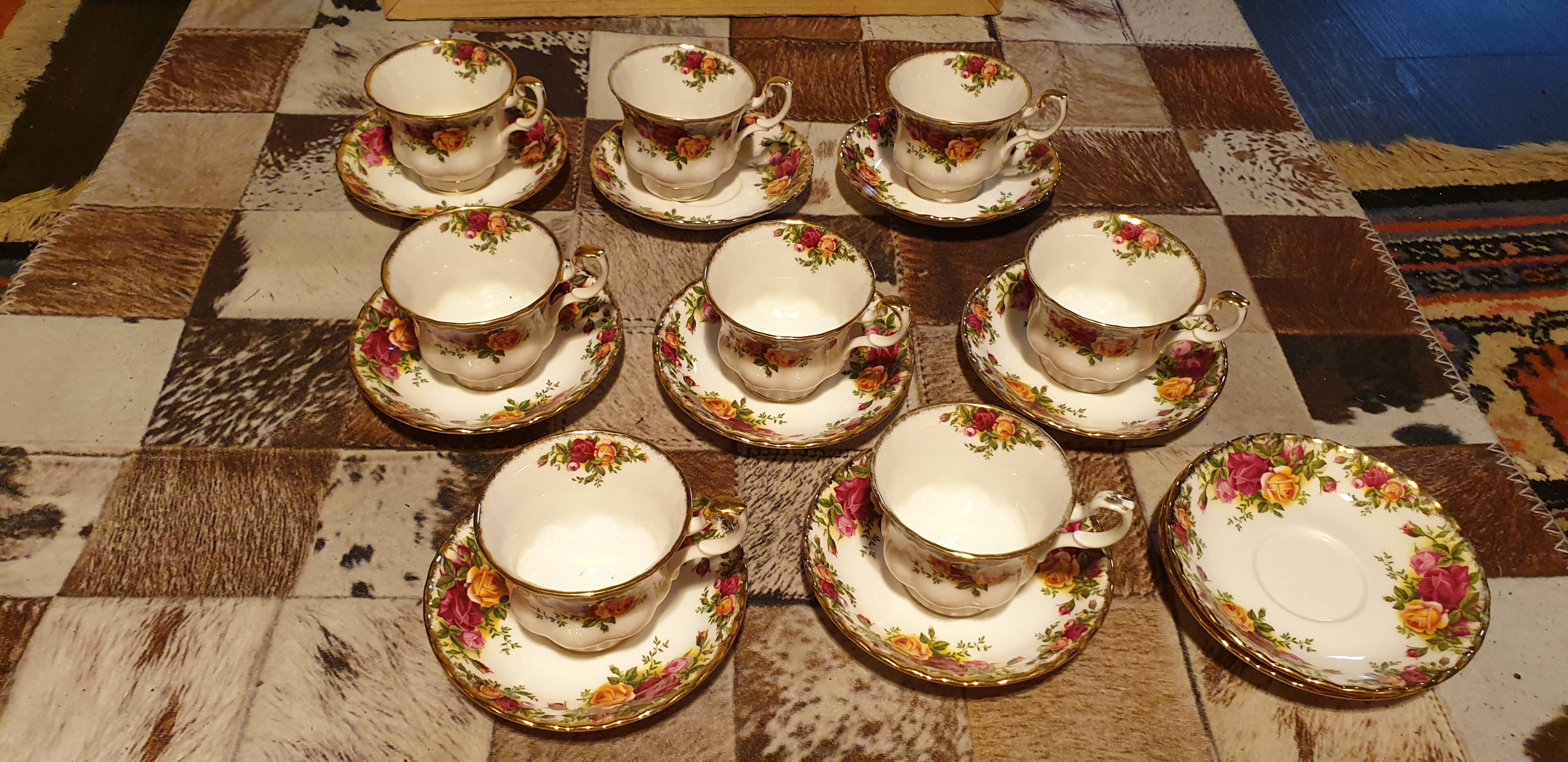 Old country roses - royal albert