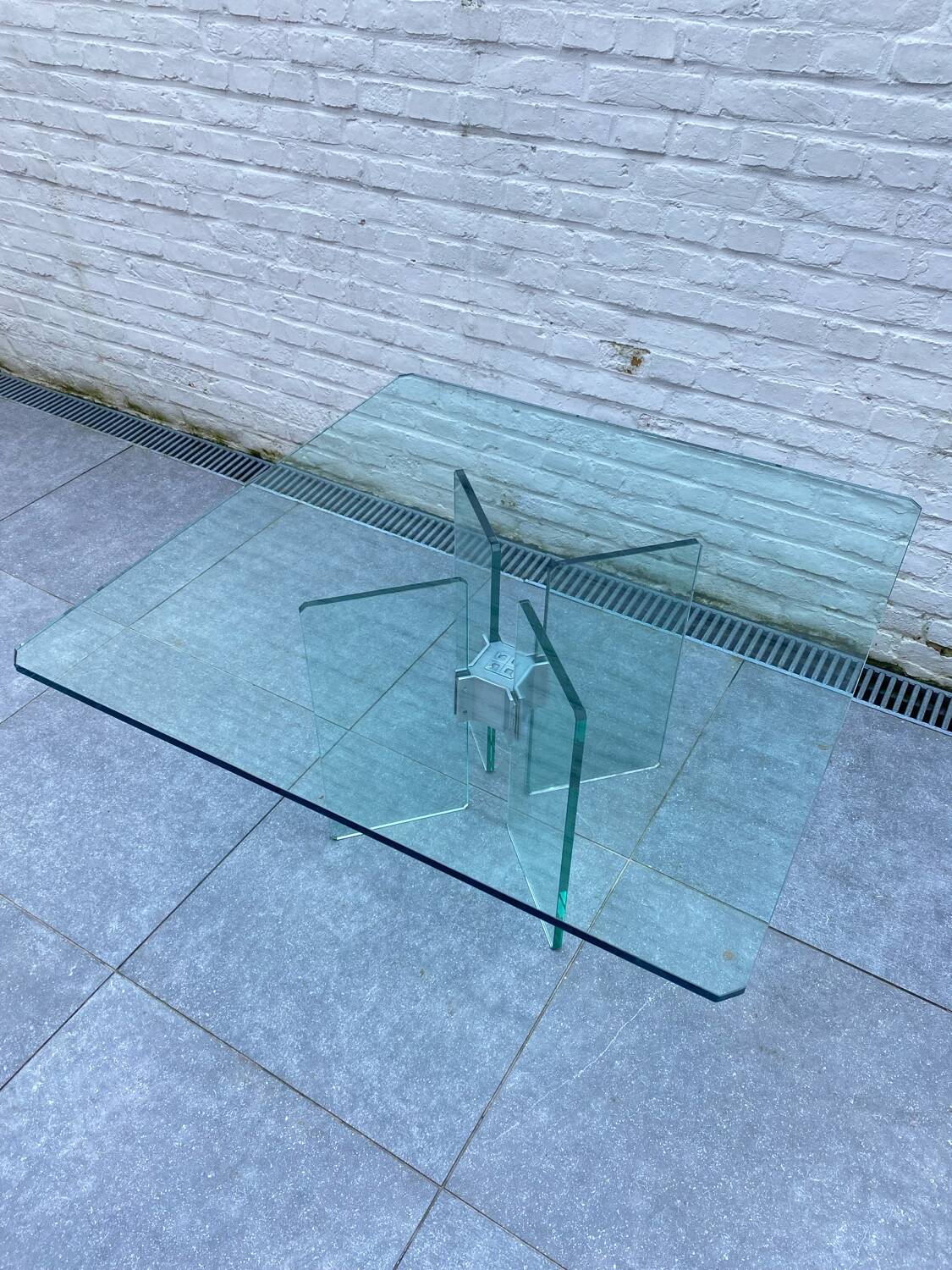 Square glass coffee table by Peter Gyzchy 1970