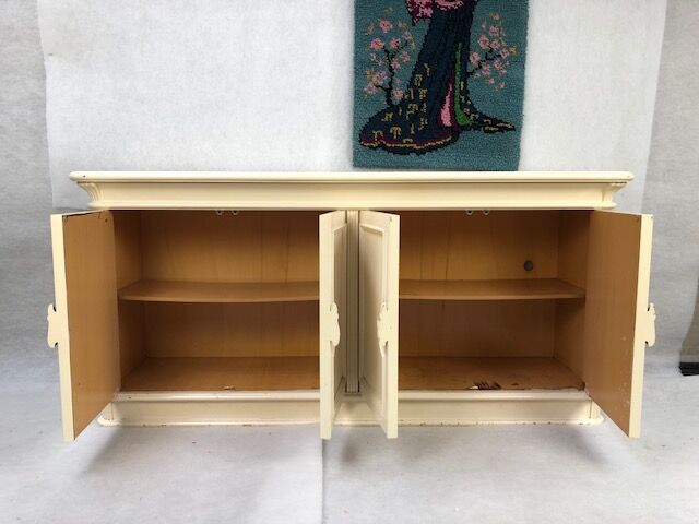 Sideboard with beautiful handels