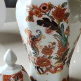Decorative hexagonal potiche in fine Chinese porcelain, stamped and signed "Red Lions"