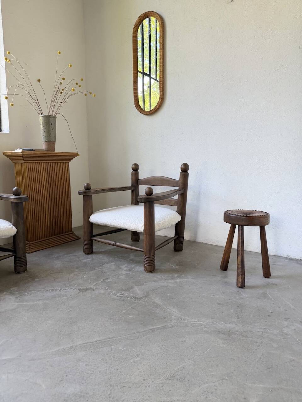 Three-legged shepherd stool oak