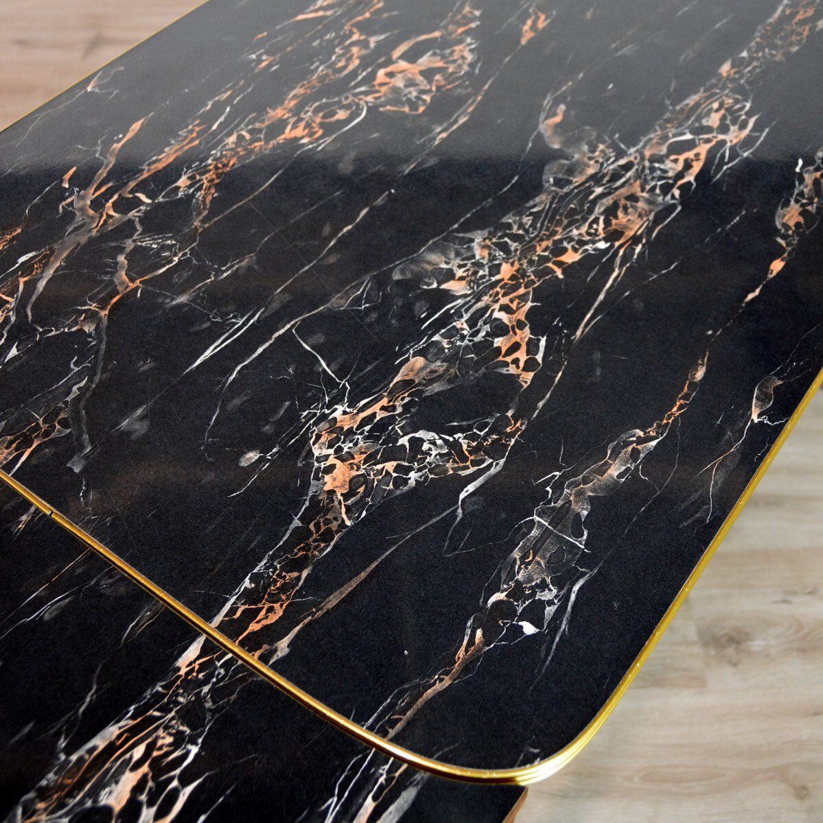 Table 4 to 6 people with extension cords up and down vintage 1960s