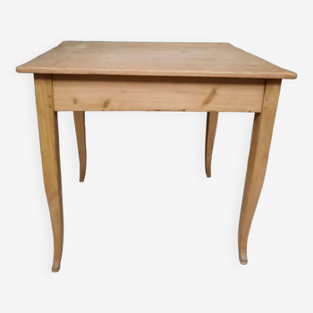 Table style Louis XV en bois naturel