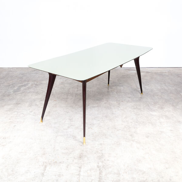 table à manger en laiton avec dessus de table en verre coloré