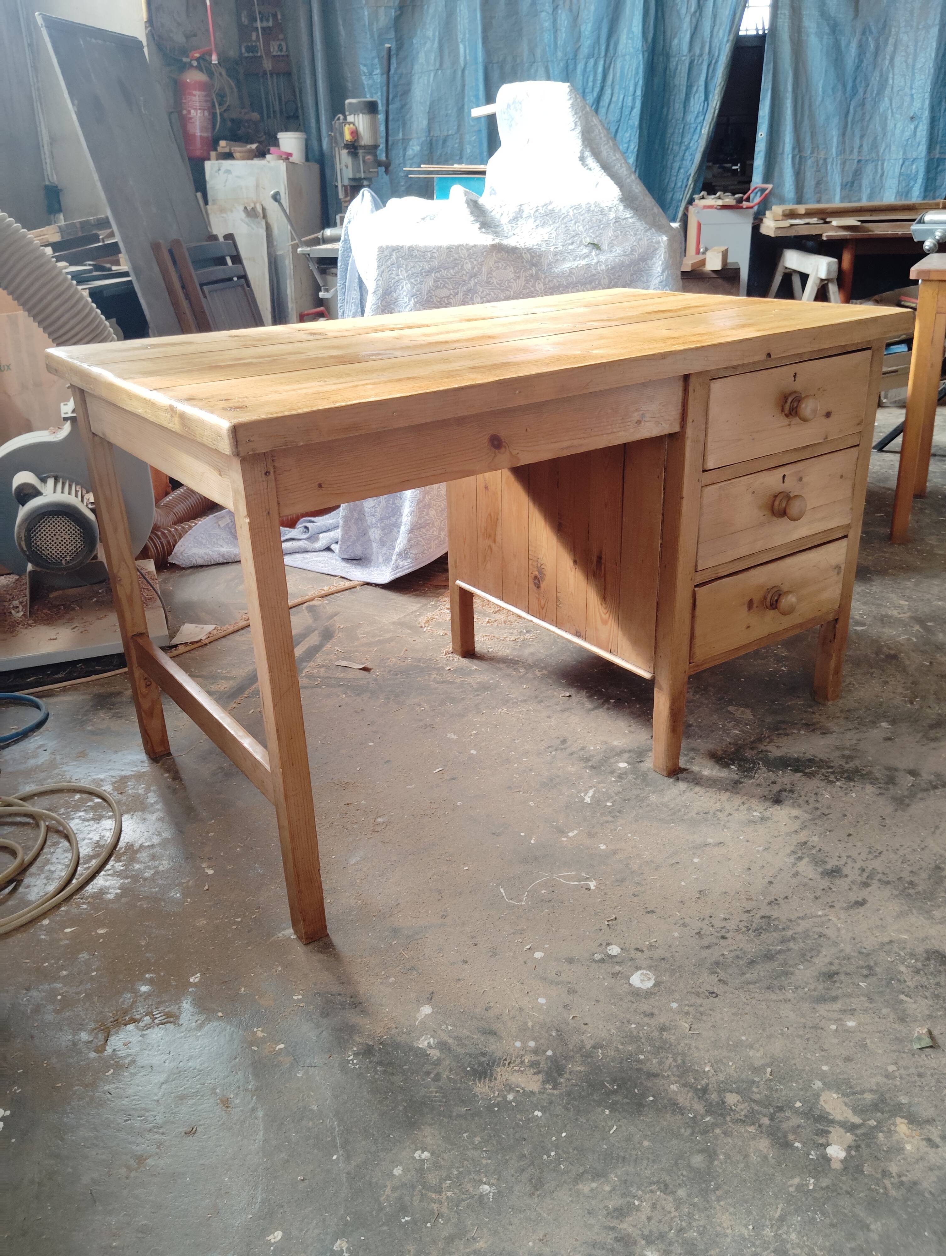 English desk in old pine