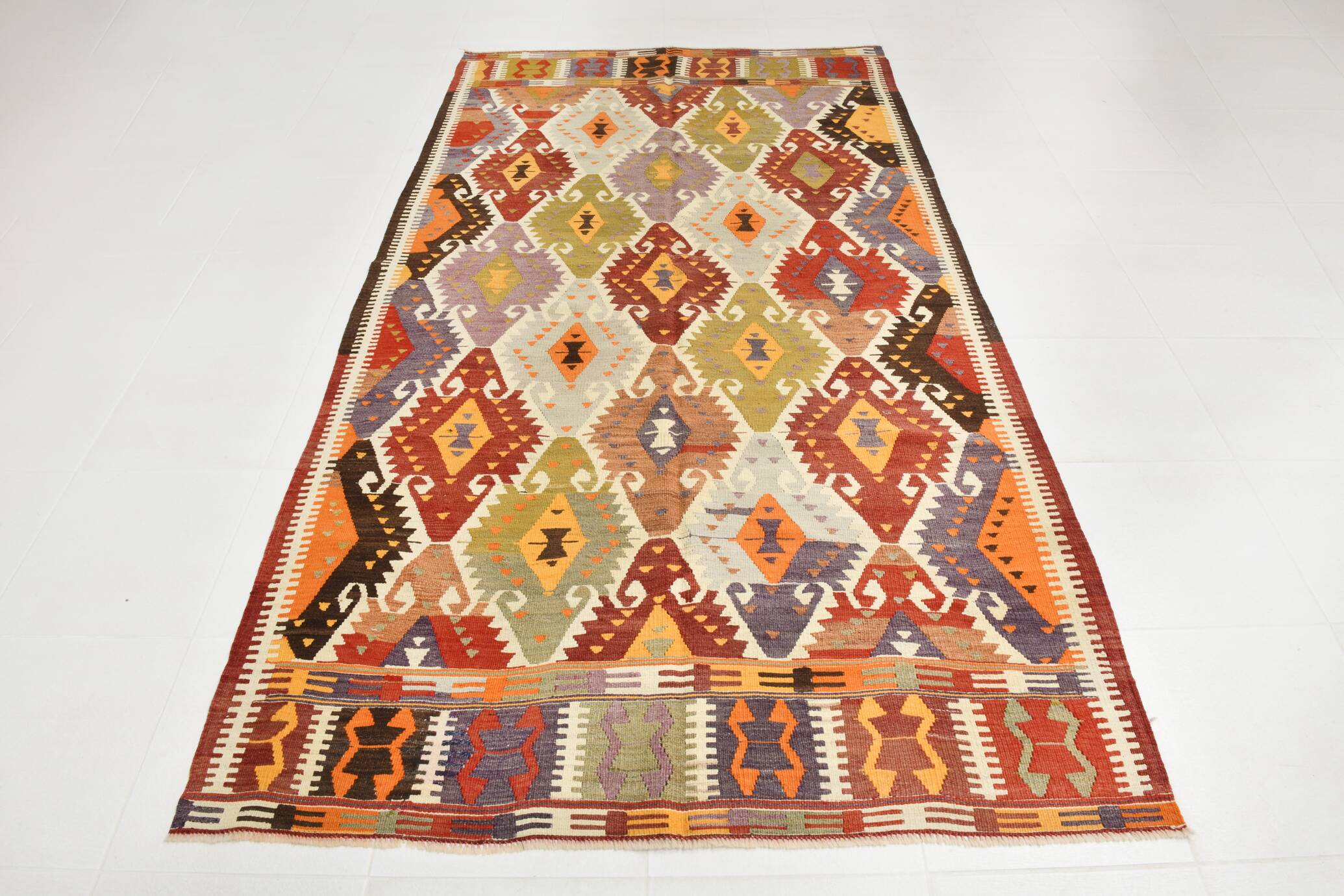 5x9 Geometric Style Vintage Kilim Rug,