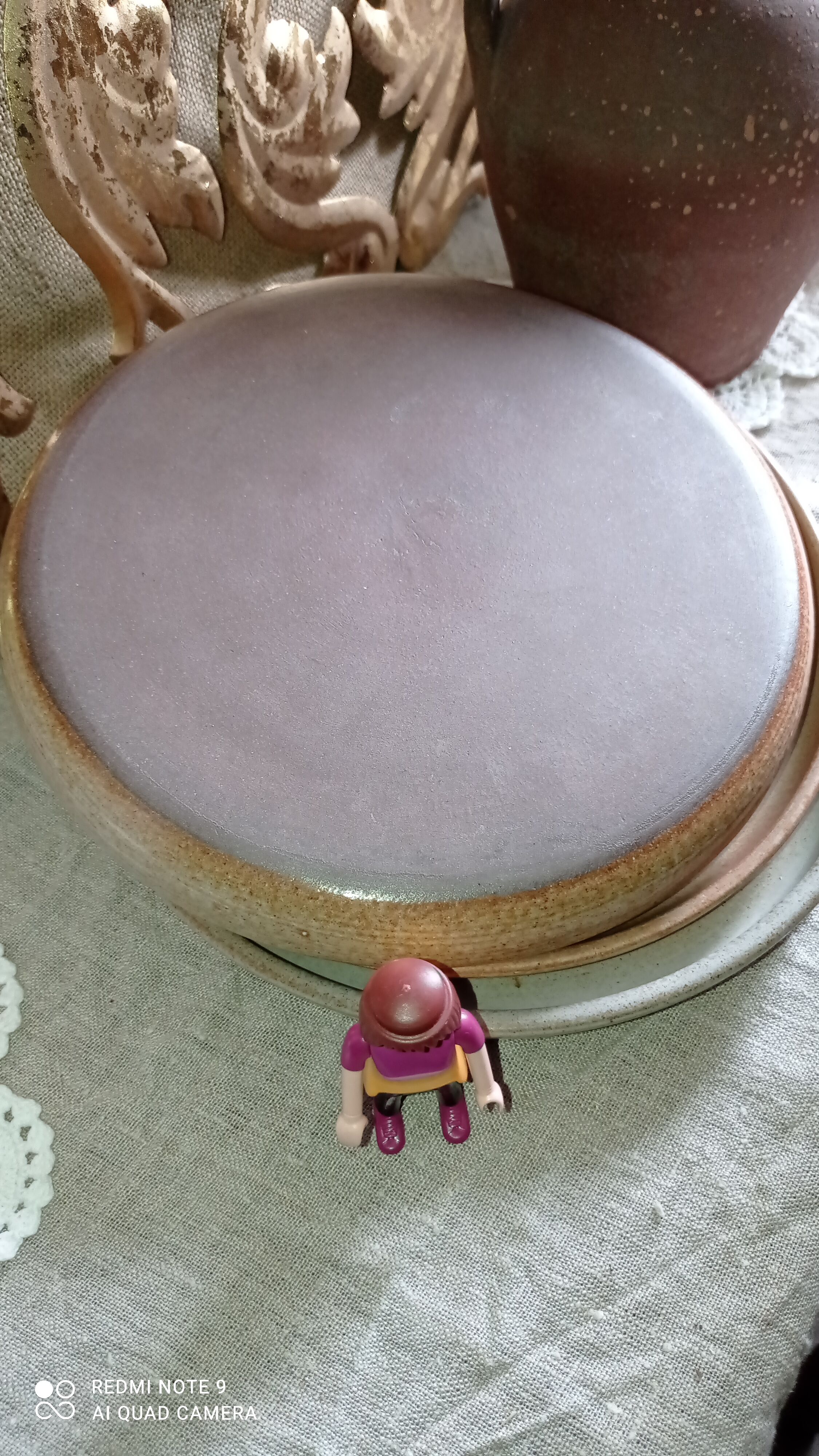 Set of six plates in sandstone