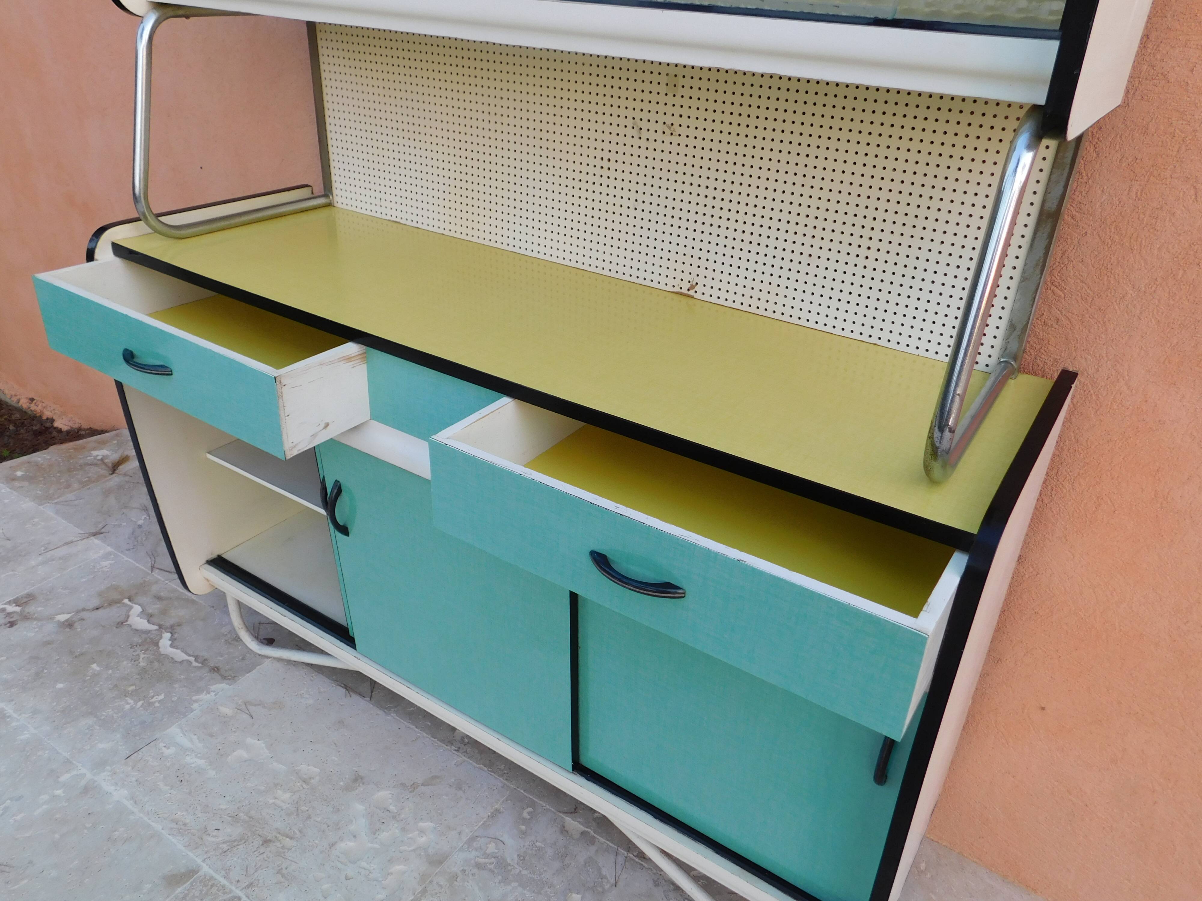 Formica kitchen buffet