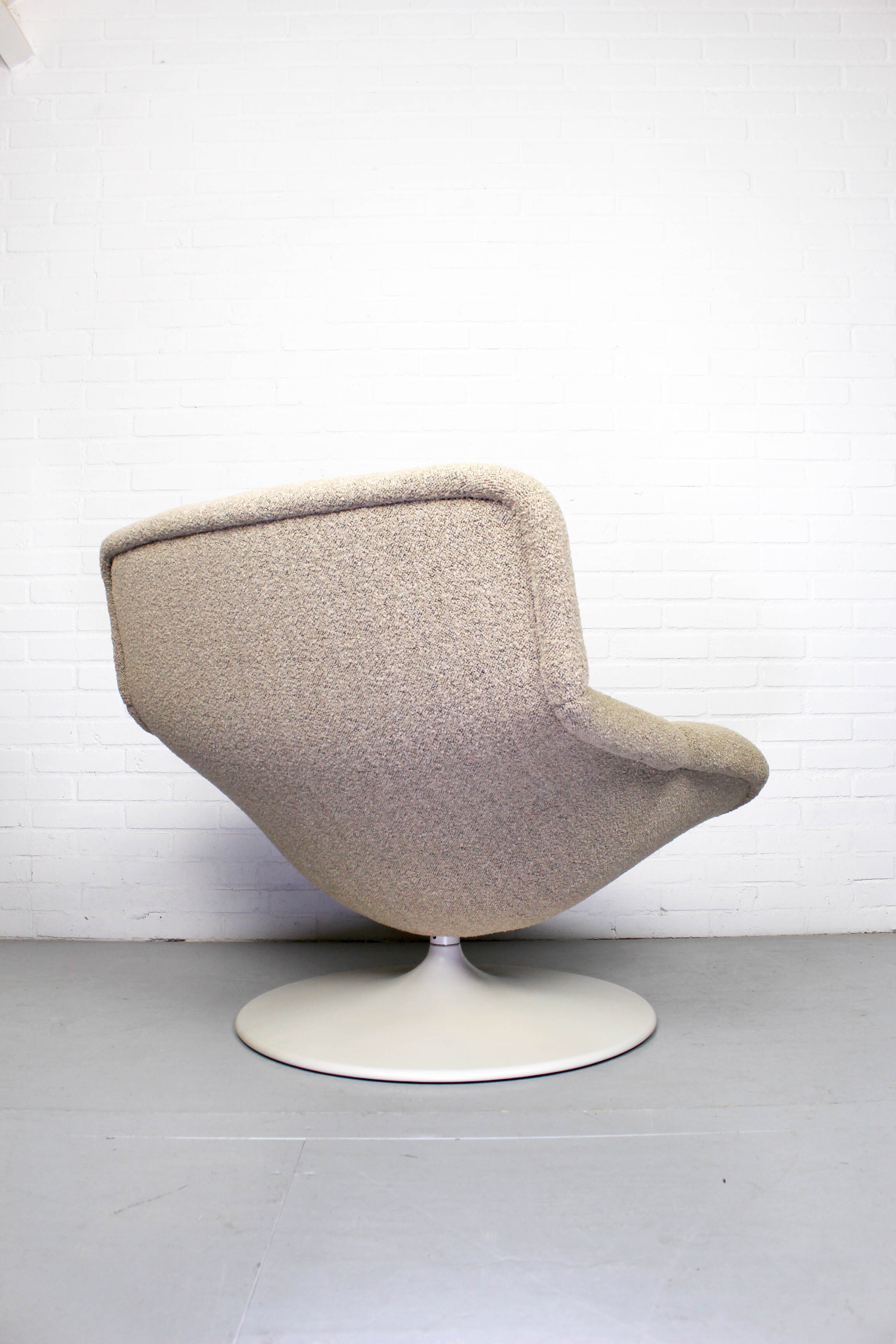 F518 lounge swivel chair by Geoffrey Harcourt for Artifort