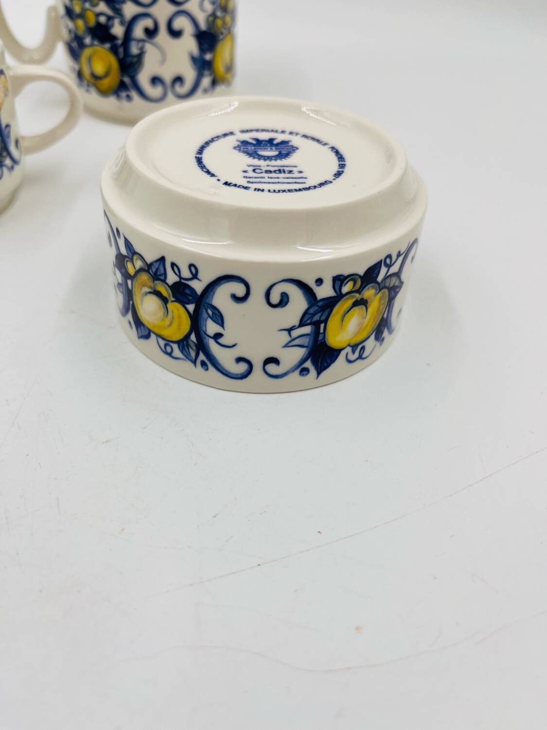 Sugar bowl and milk jug