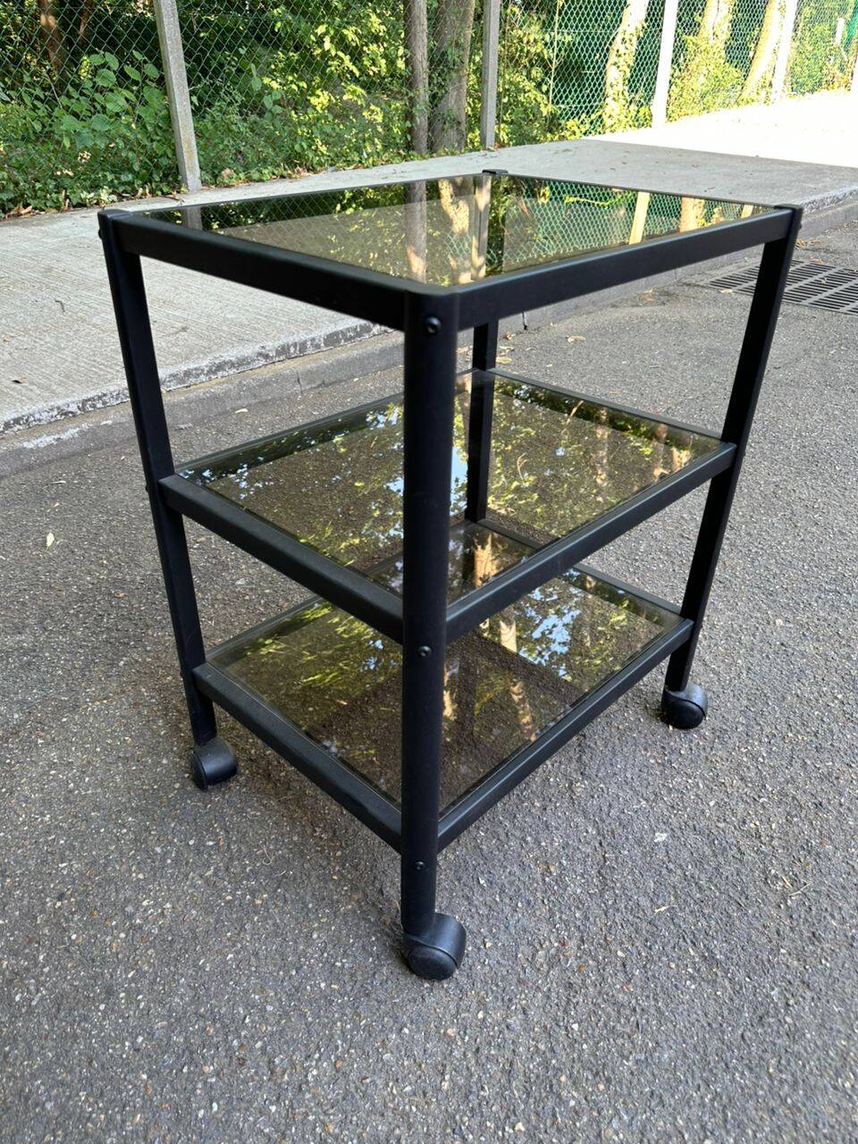 Bar roulant desserte vintage des années 90 métal et verre fumé