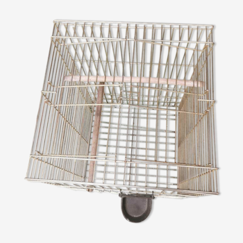 Cage à oiseaux dorée