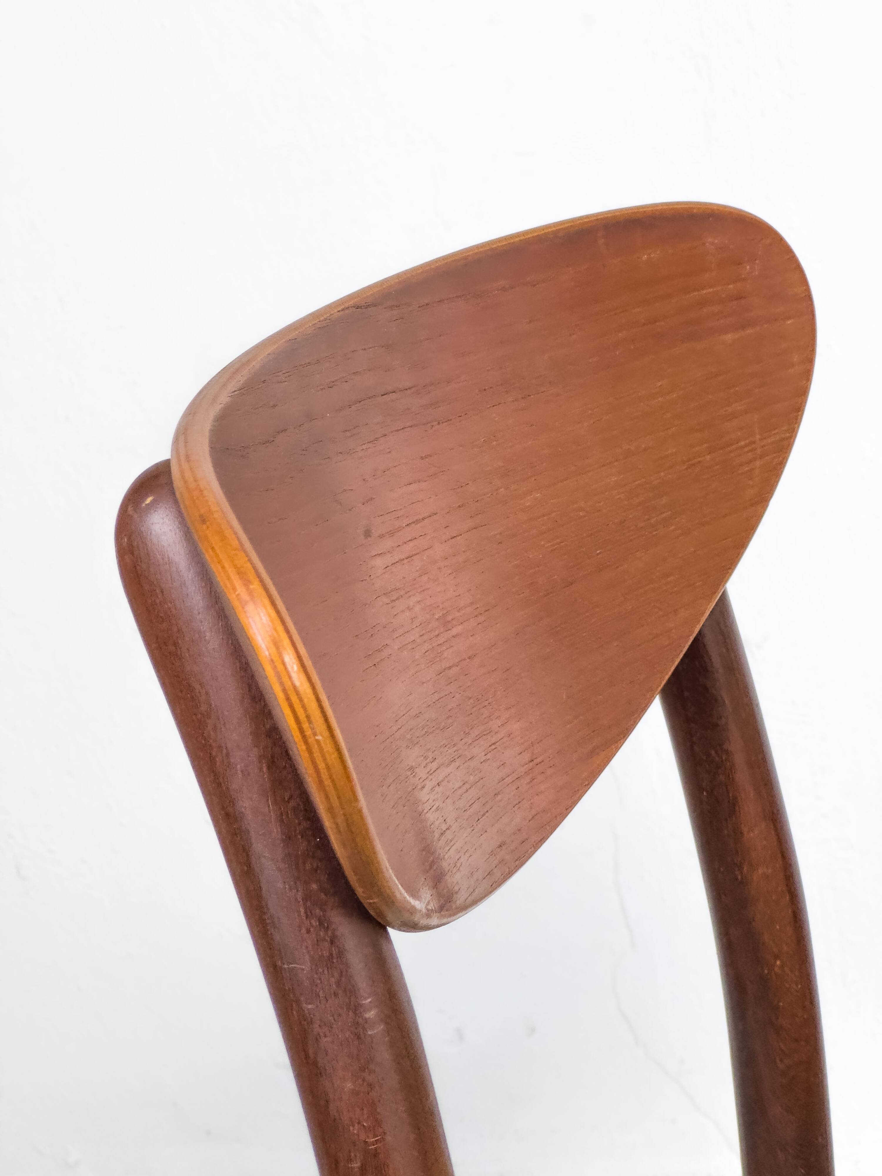 Lot de 4 chaises de salle à manger, années 1960