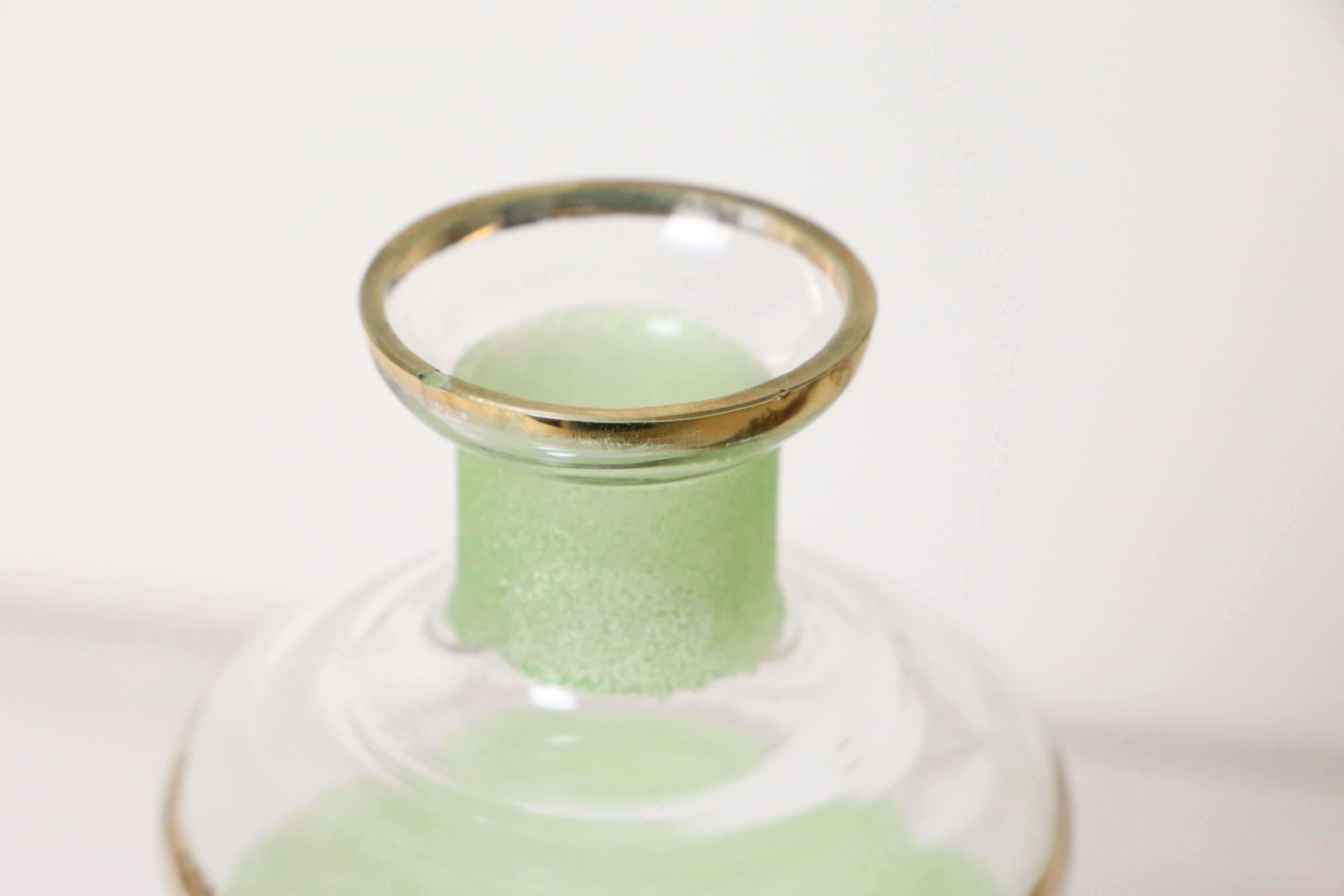 Carafe en verre granité vert, vintage