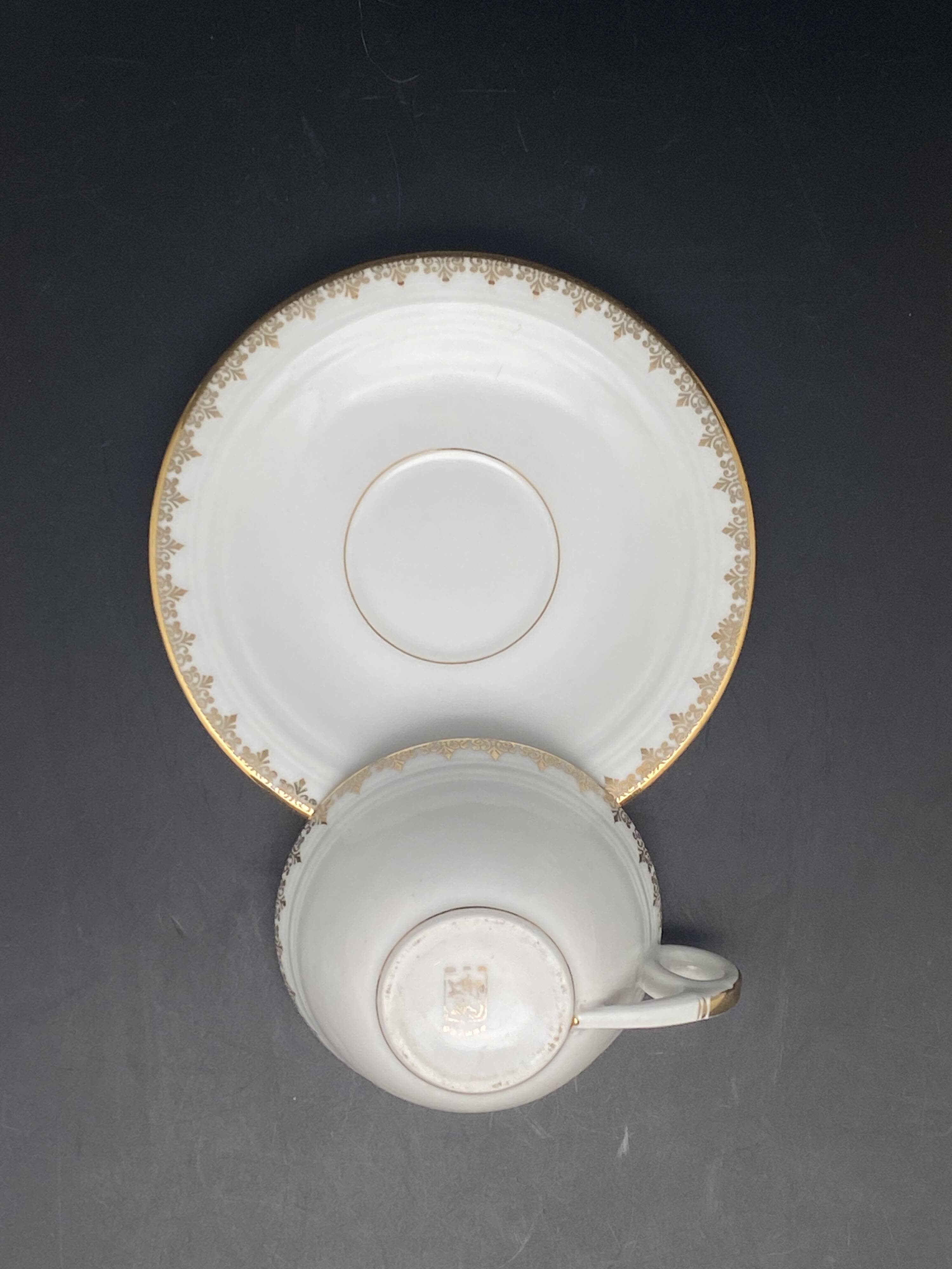 White and gilded Limoges porcelain tea/coffee service – MPM0724SV1