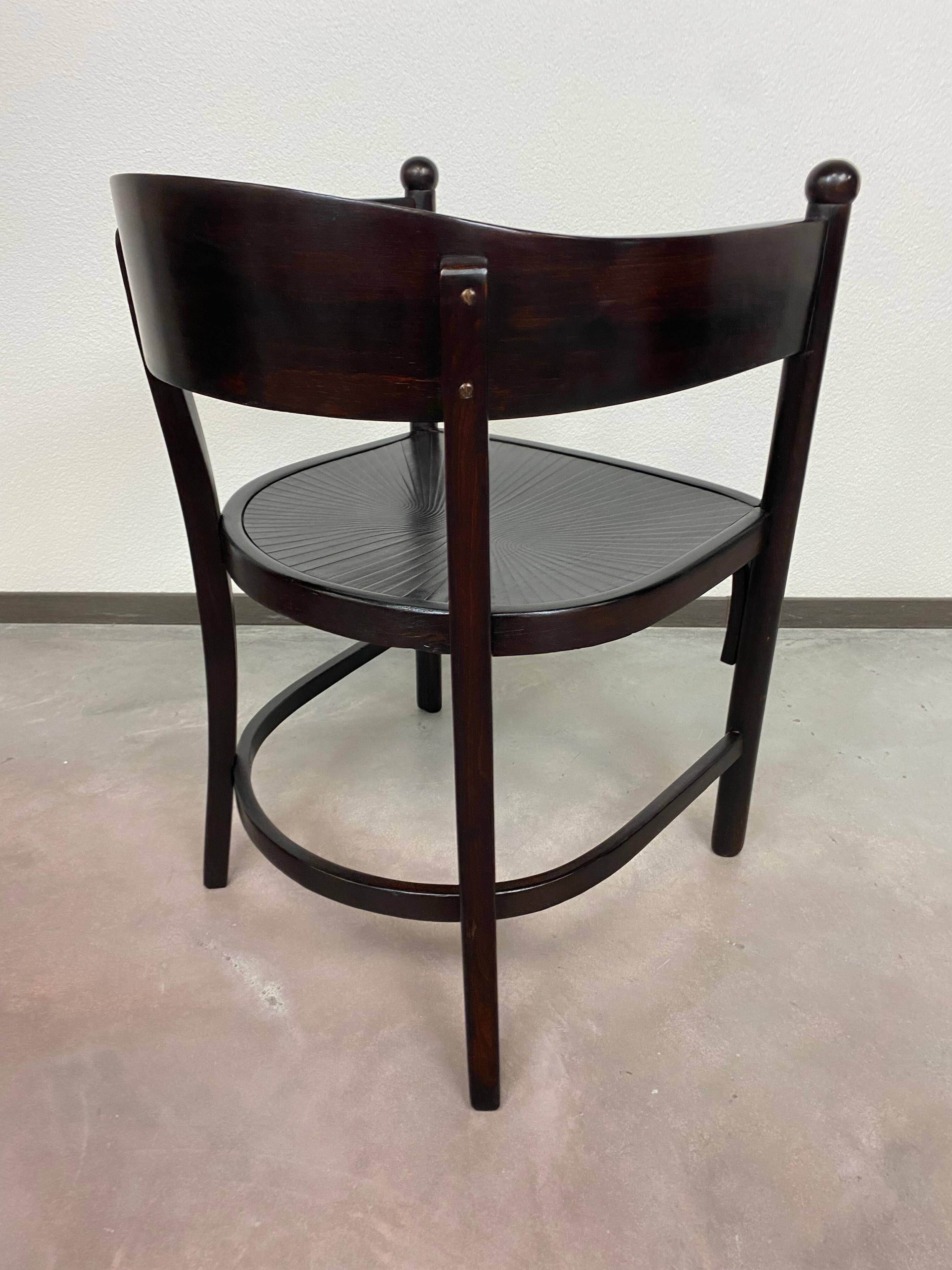 Large armchair of the Secession no.6549 by Josef Hoffmann for Thonet