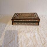 Former Syrian box in marquetry. Box. 1st half of the 20th century.