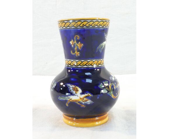 Petit vase en faiences de gien decor renaissance bleu