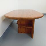Vintage oval rectangular modernist coffee table in solid pine from the years.