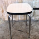 Tabouret formica blanc pieds compas metal chromé vintage