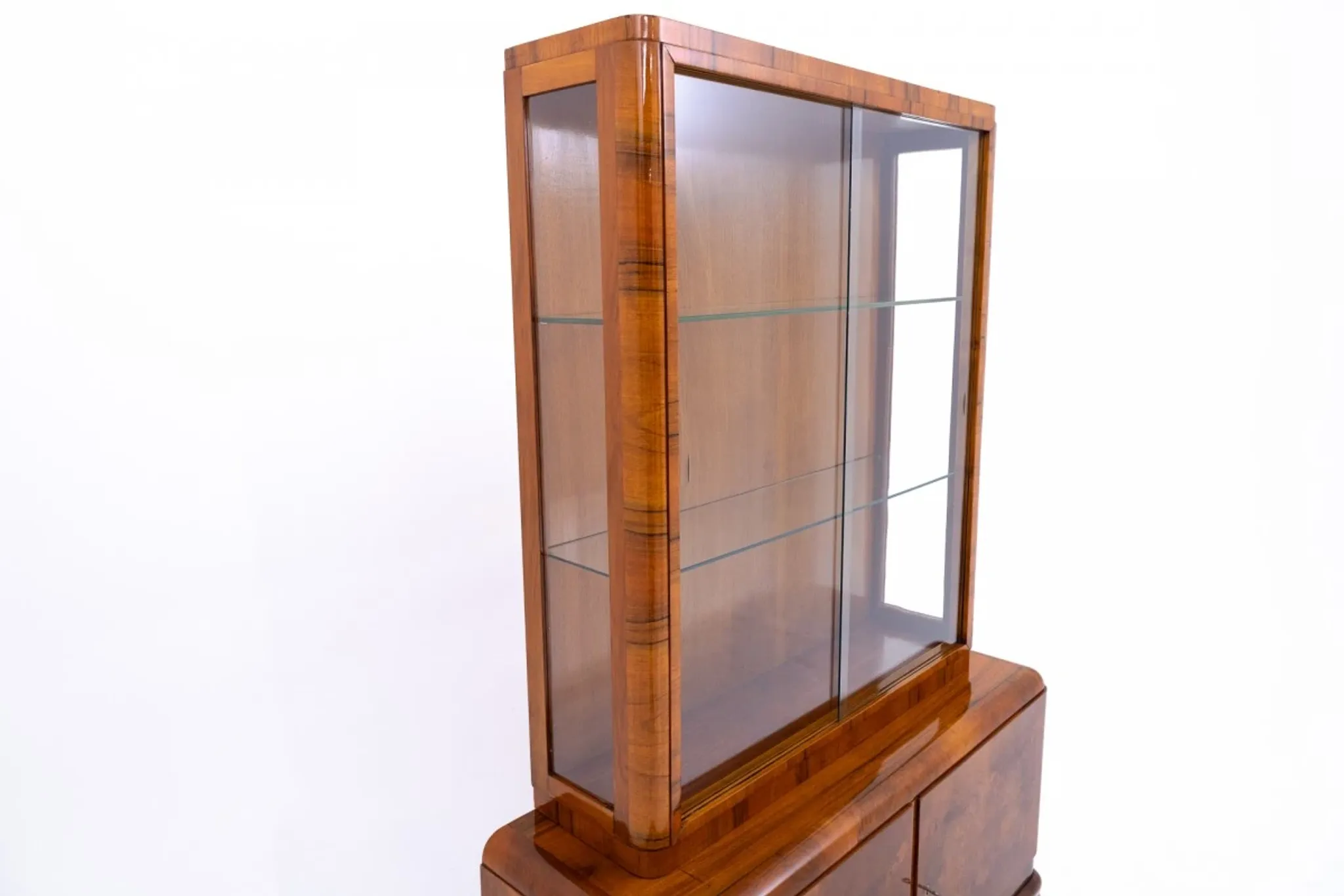 Polish Art Deco display cabinet, circa 1930.