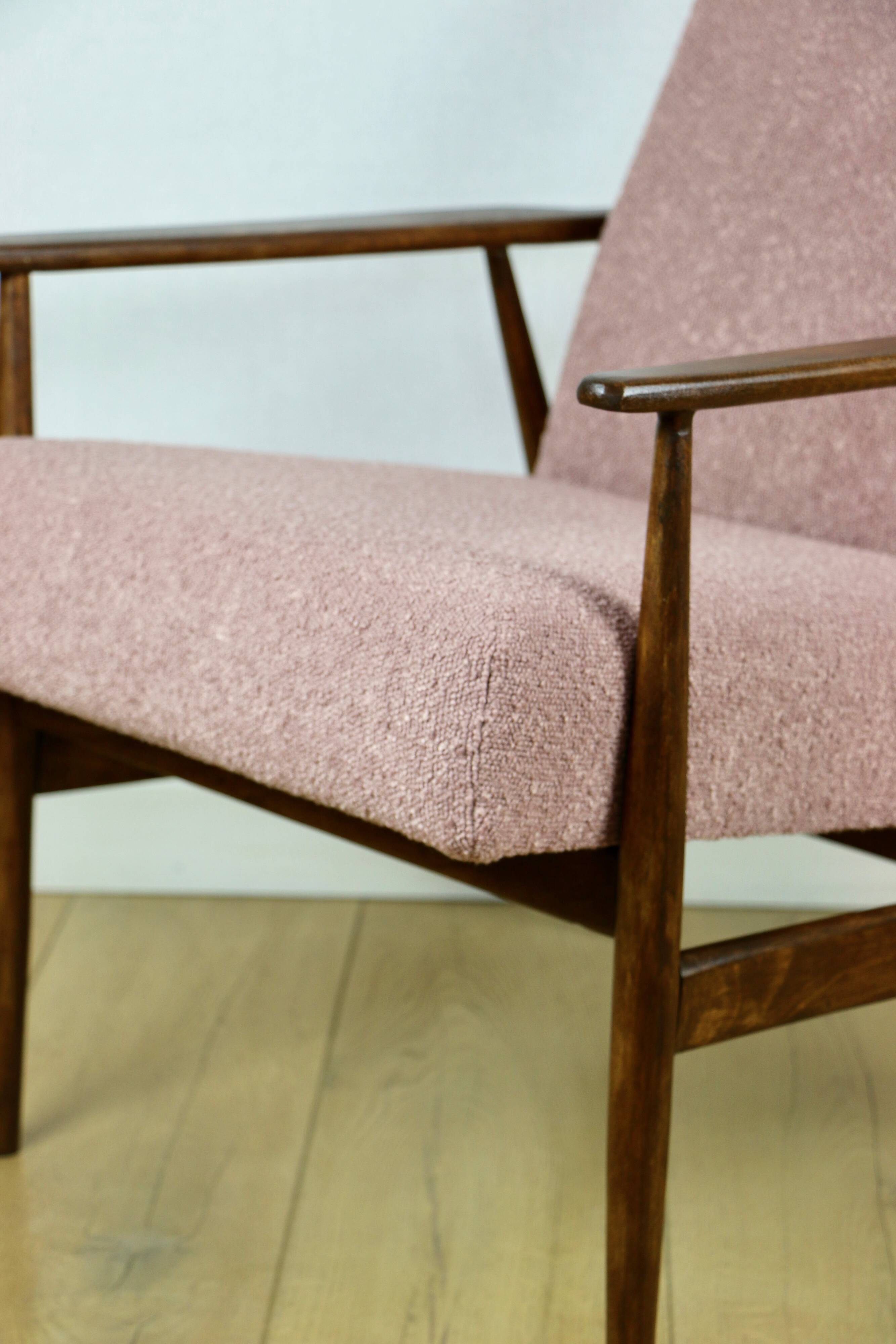 Fauteuil « Lis », années 1970, bouclé rose, design de Henryk Lis