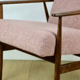 Fauteuil « Lis », années 1970, bouclé rose, design de Henryk Lis