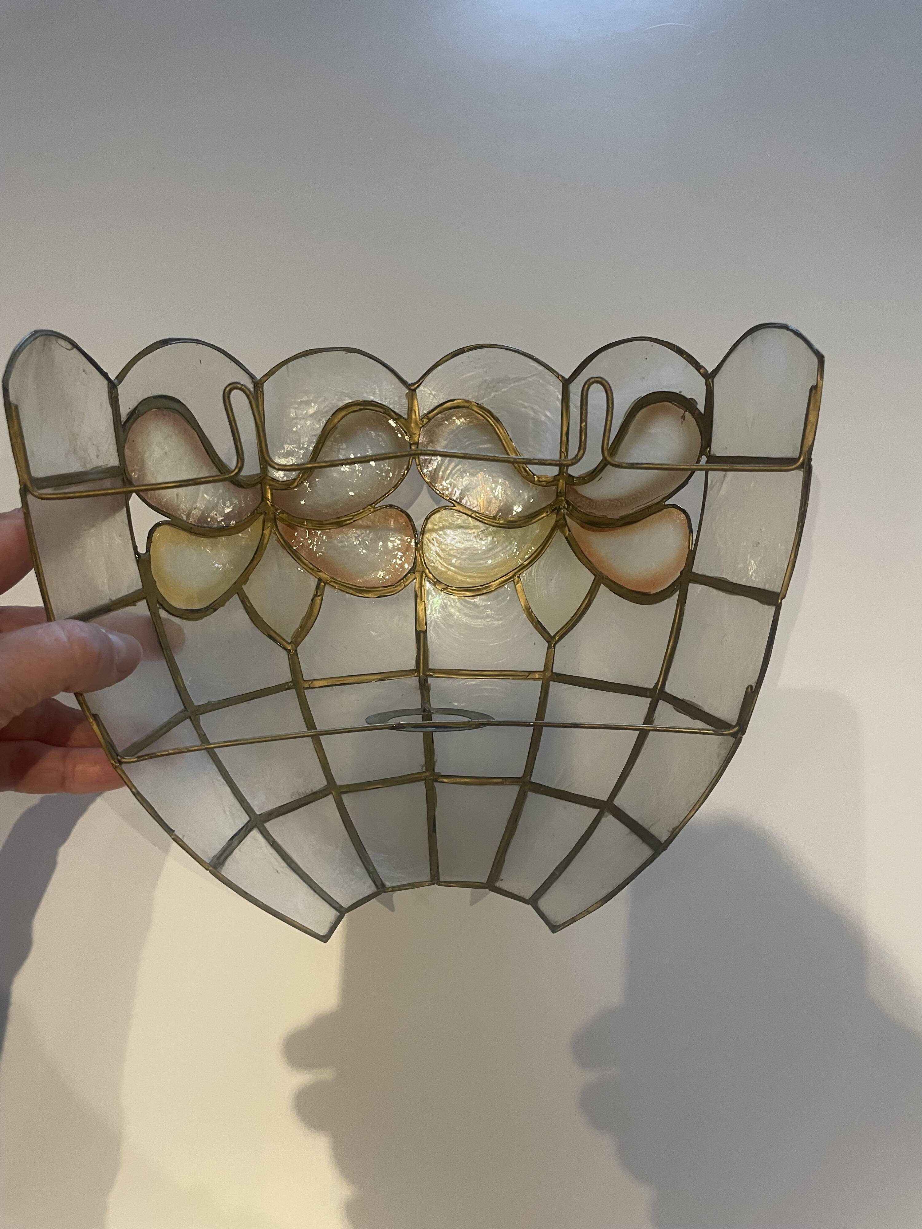 Applique abat jour nacre et laiton