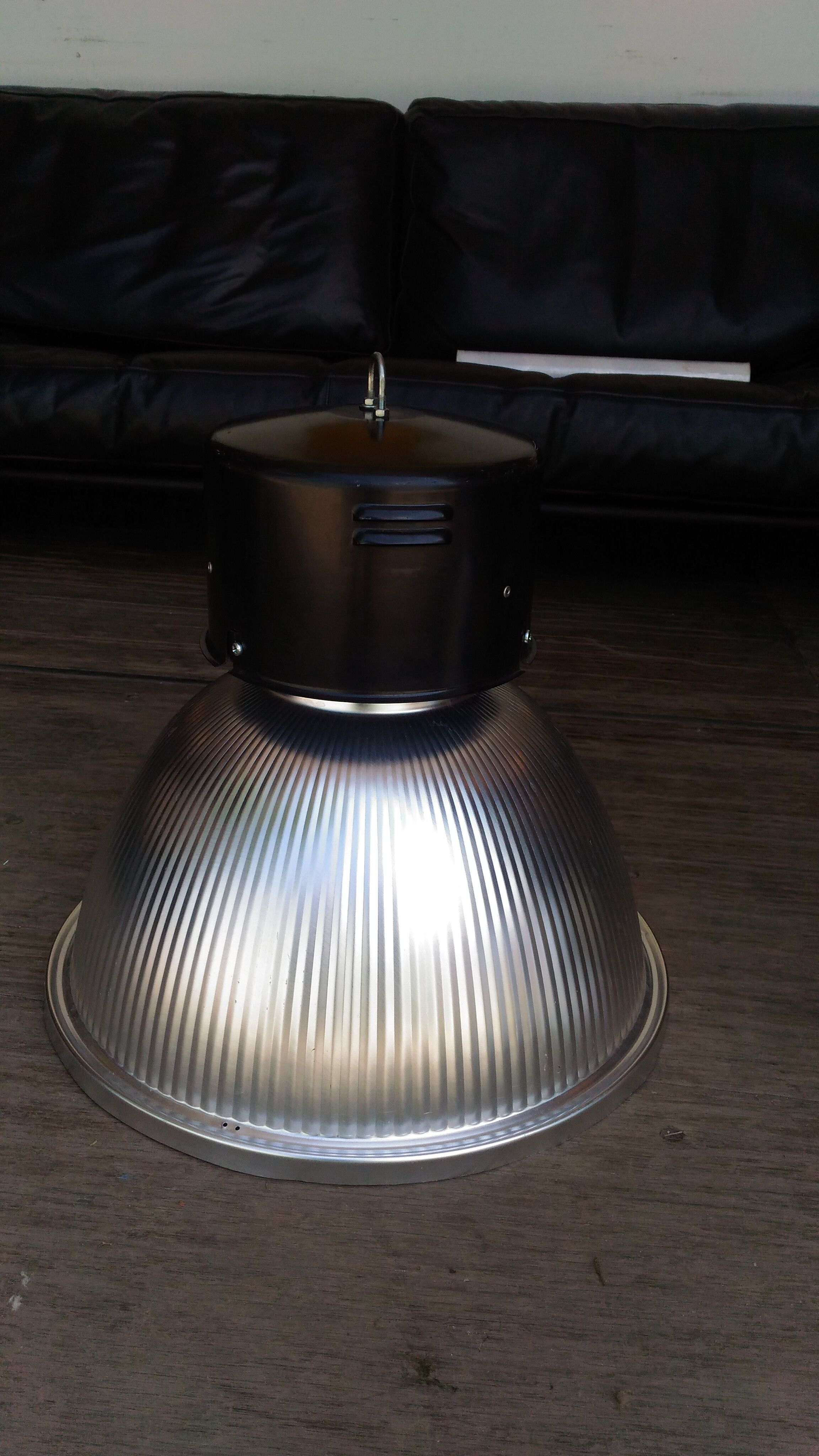 Factory workshop suspension