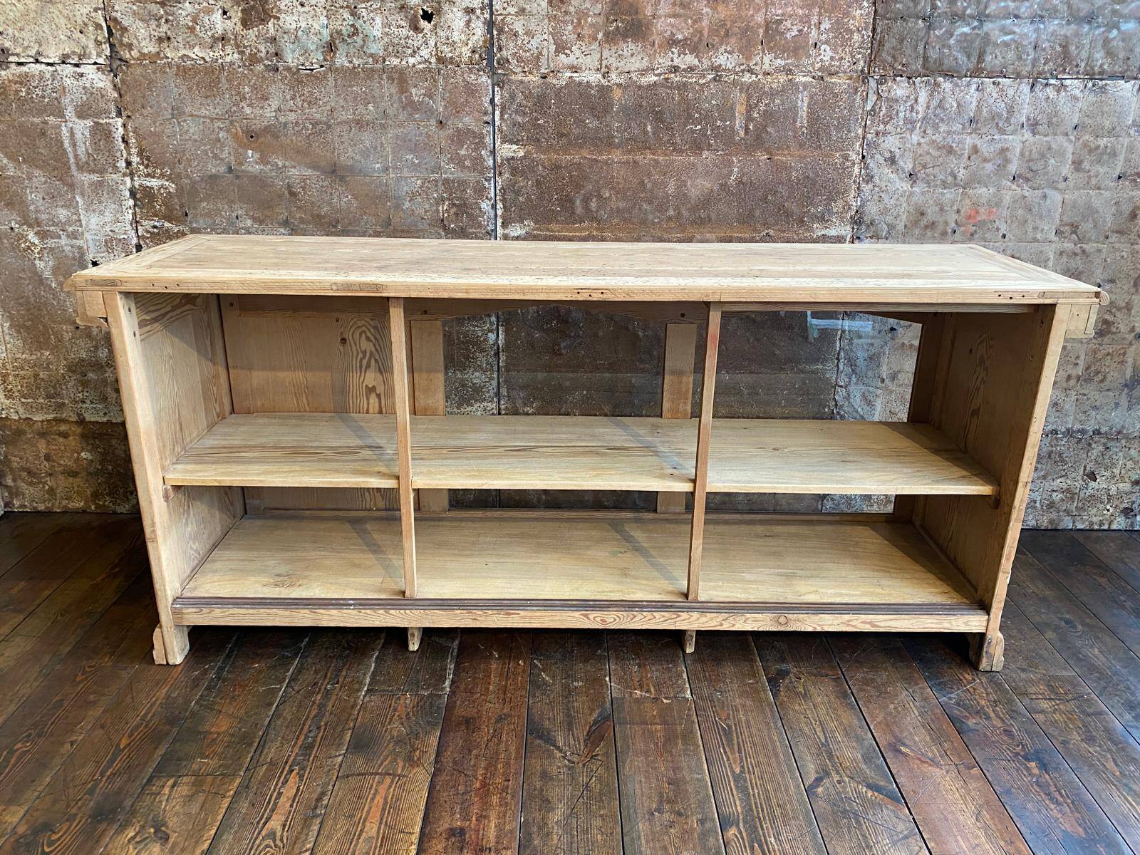 Former trading counter