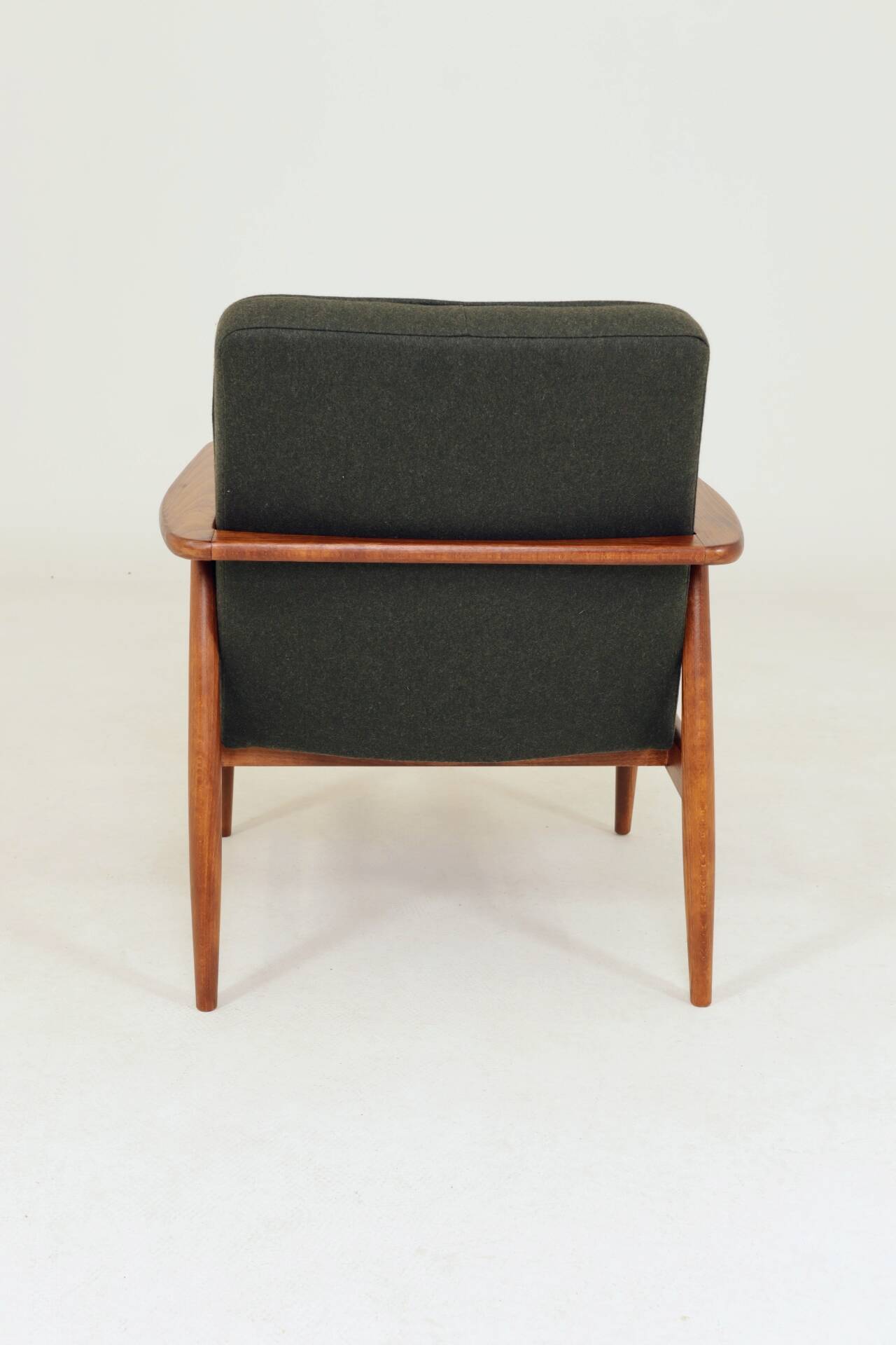 Mid Century Lounge Chair by M. Zieliński, Poland 1960, Olive Wool