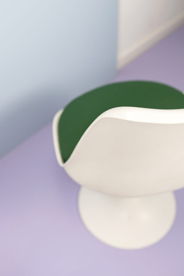 Tulip Chair by Pastoe with matching stool