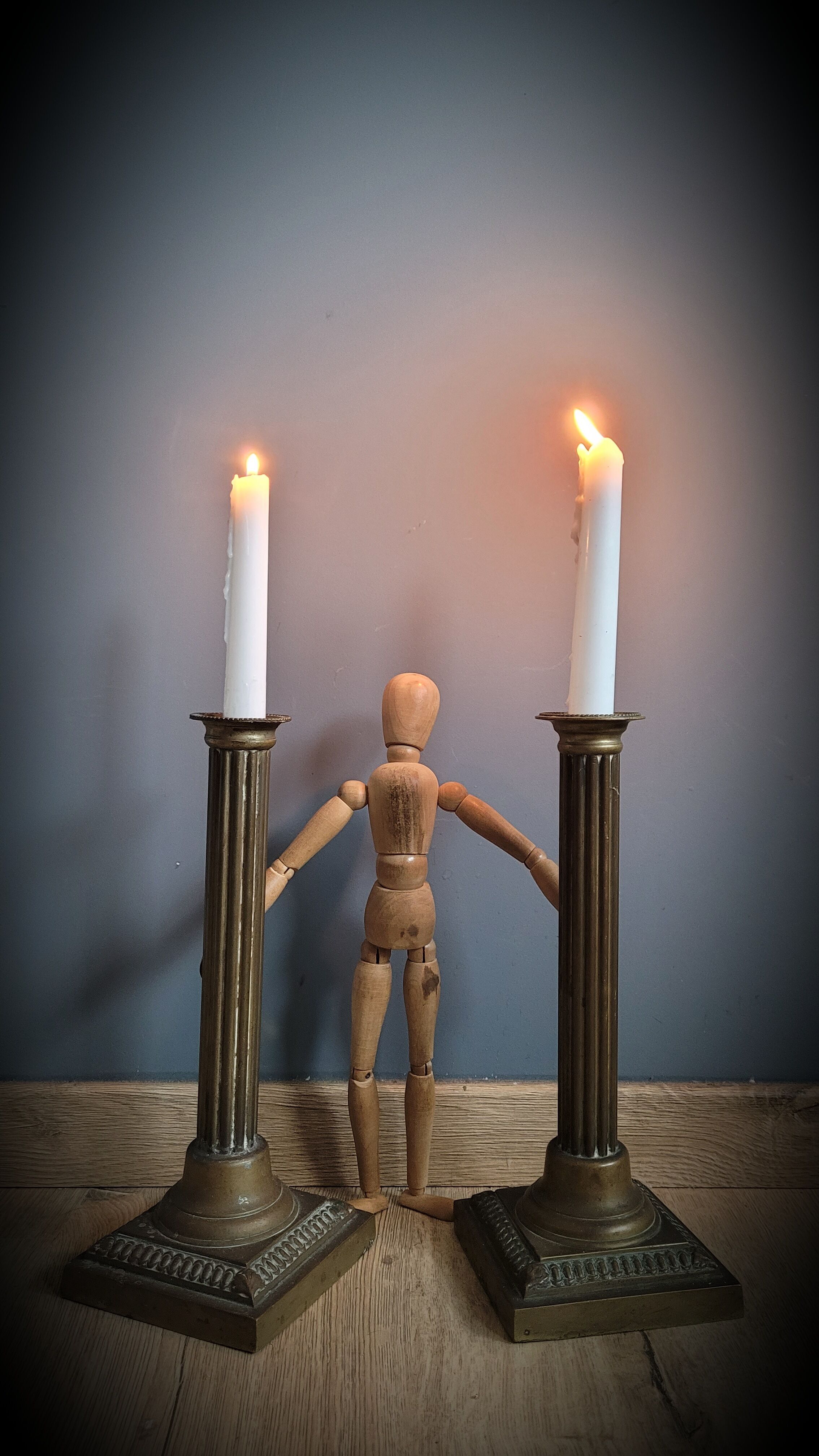 Duo brass candle holders column