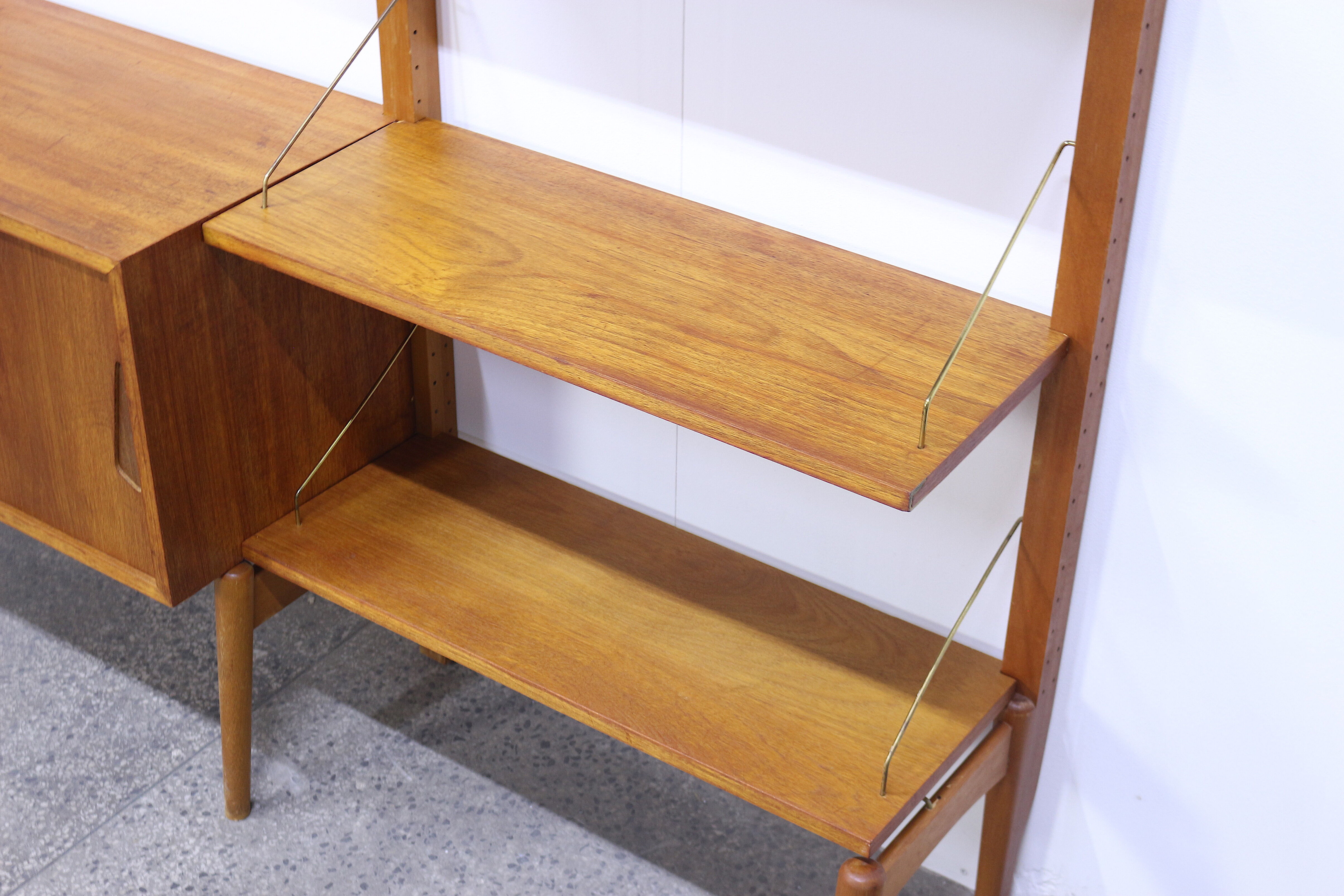 Standing shelf by Rival Brodrene Jatog, Norway 1960's