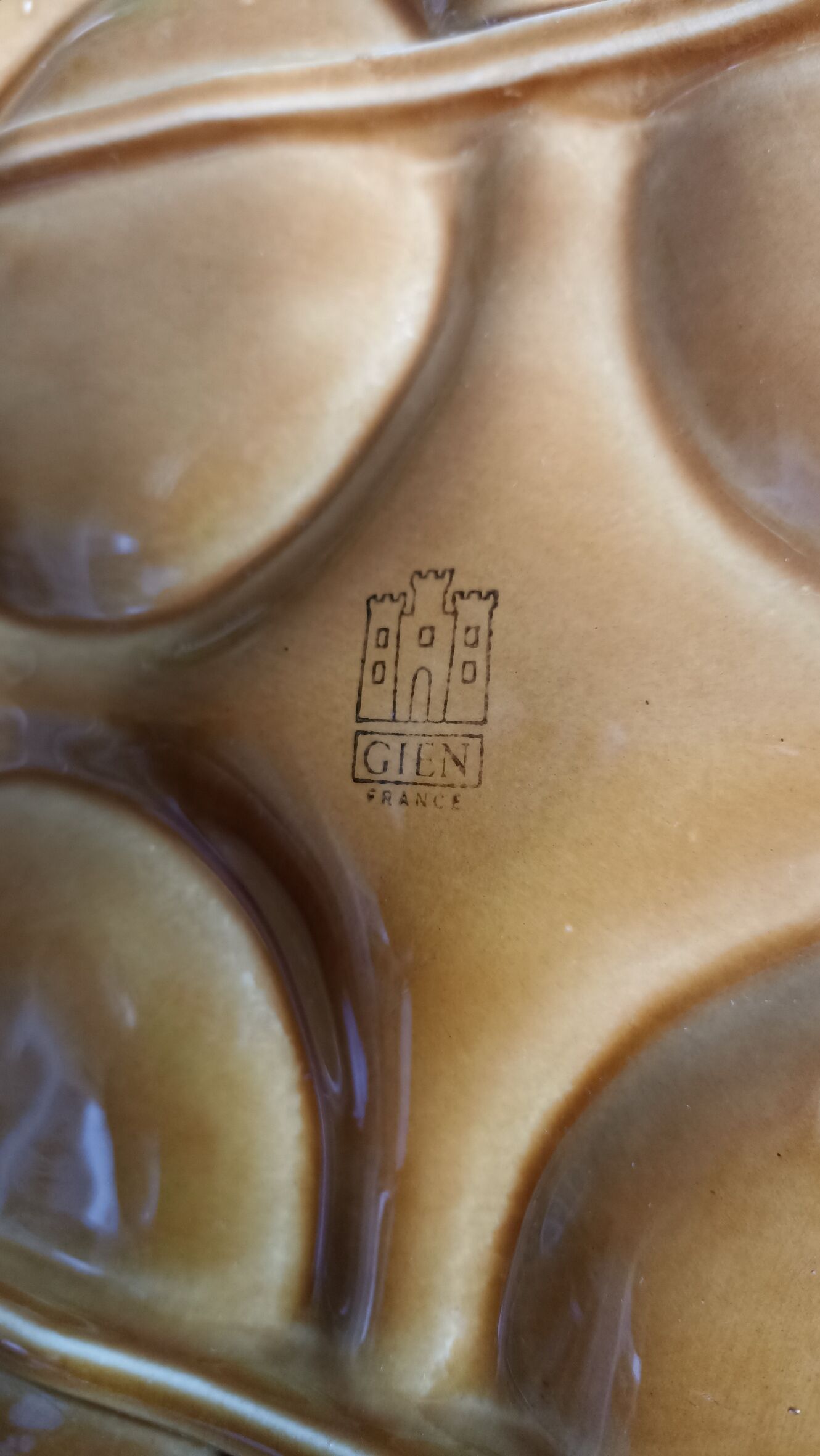 Gien earthenware artichoke tray - caramel colour