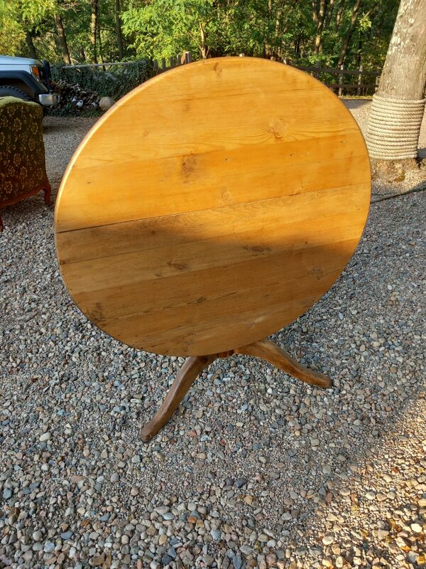 Table / guéridon ancien(ne) en bois massif