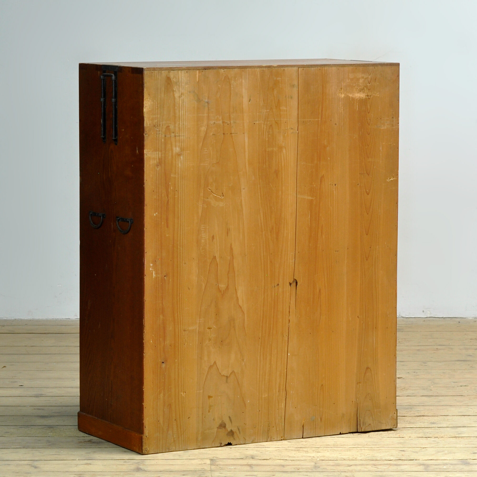 Commode Tansu japonaise, vers 1910