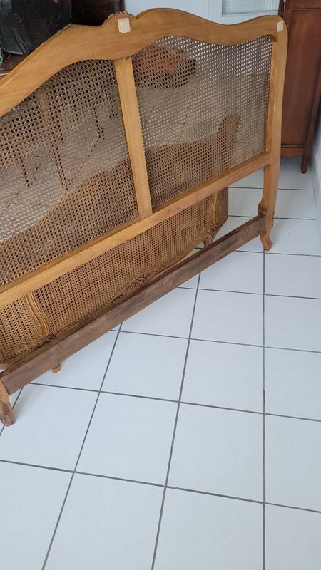 Wooden bed bumper