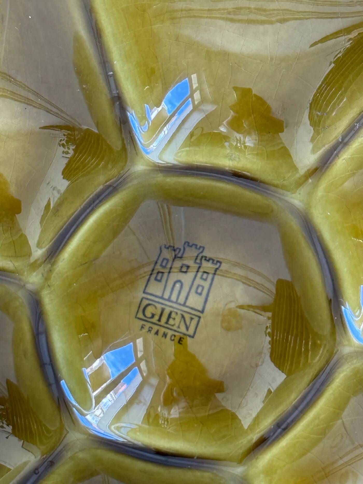 Lot d'assiettes en faïence de Gien