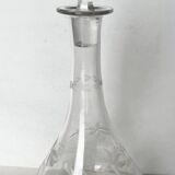 Carafe en verre gravé