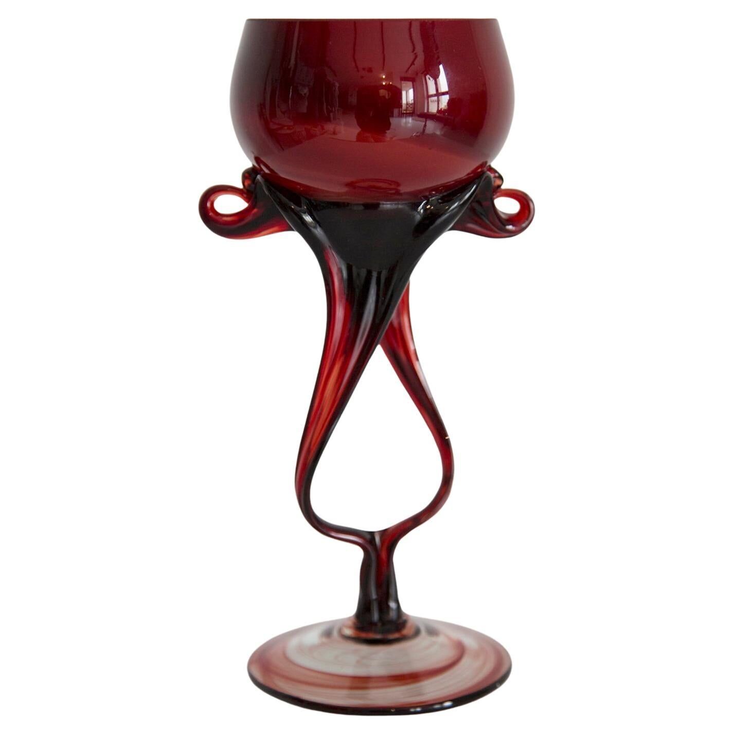 Vase artistique vintage rouge foncé du milieu du siècle