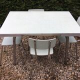 Formica table set with extensions + 4 Plastilux chairs