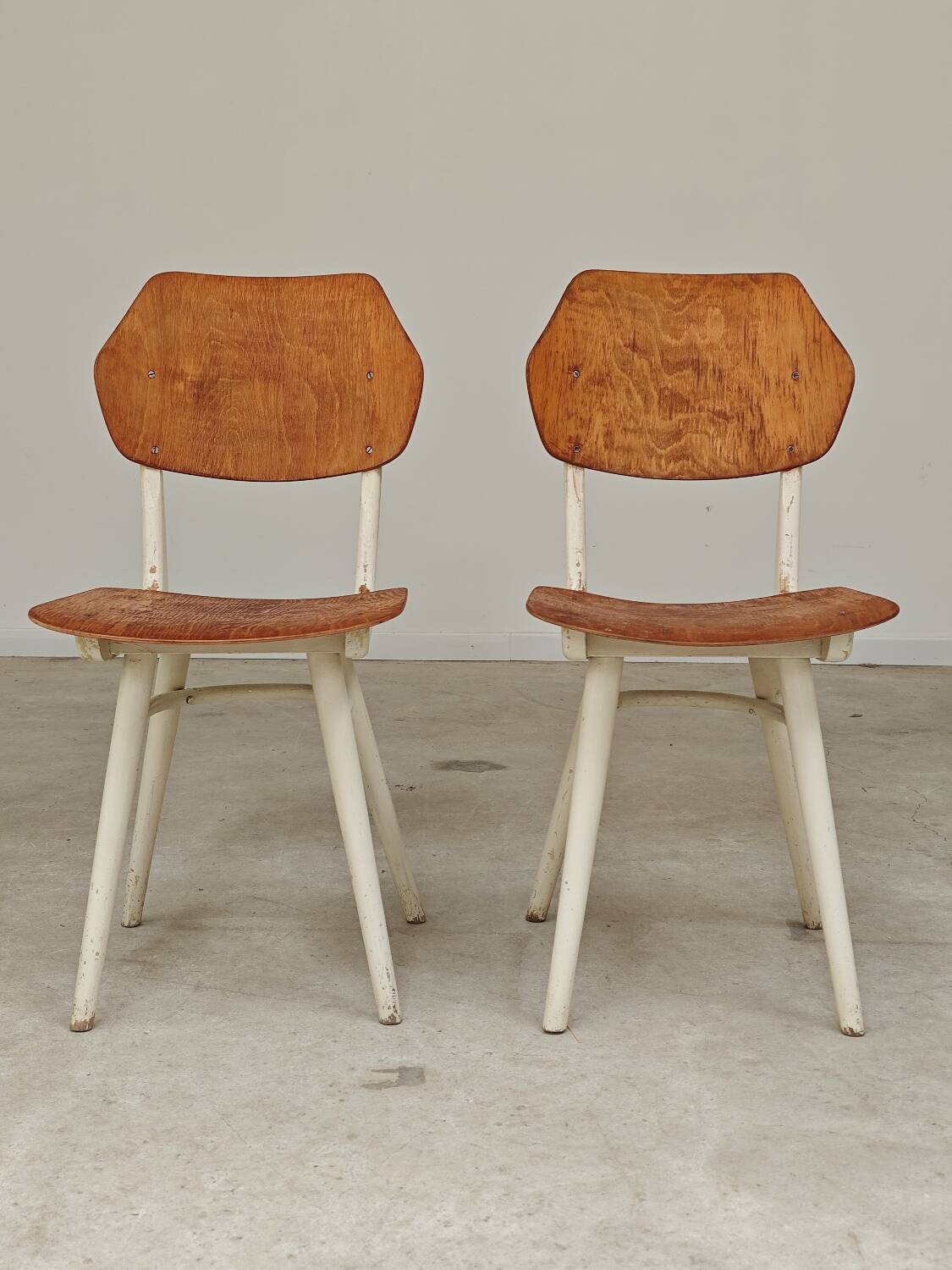 Pair of chairs ex Czechoslovakia TON Thonet White and waxed wood