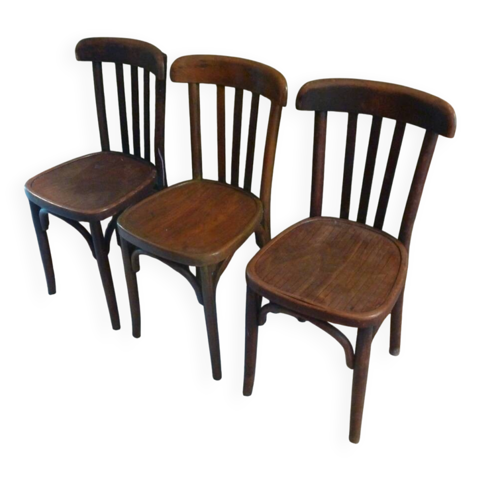 3 chaises en bois tourné