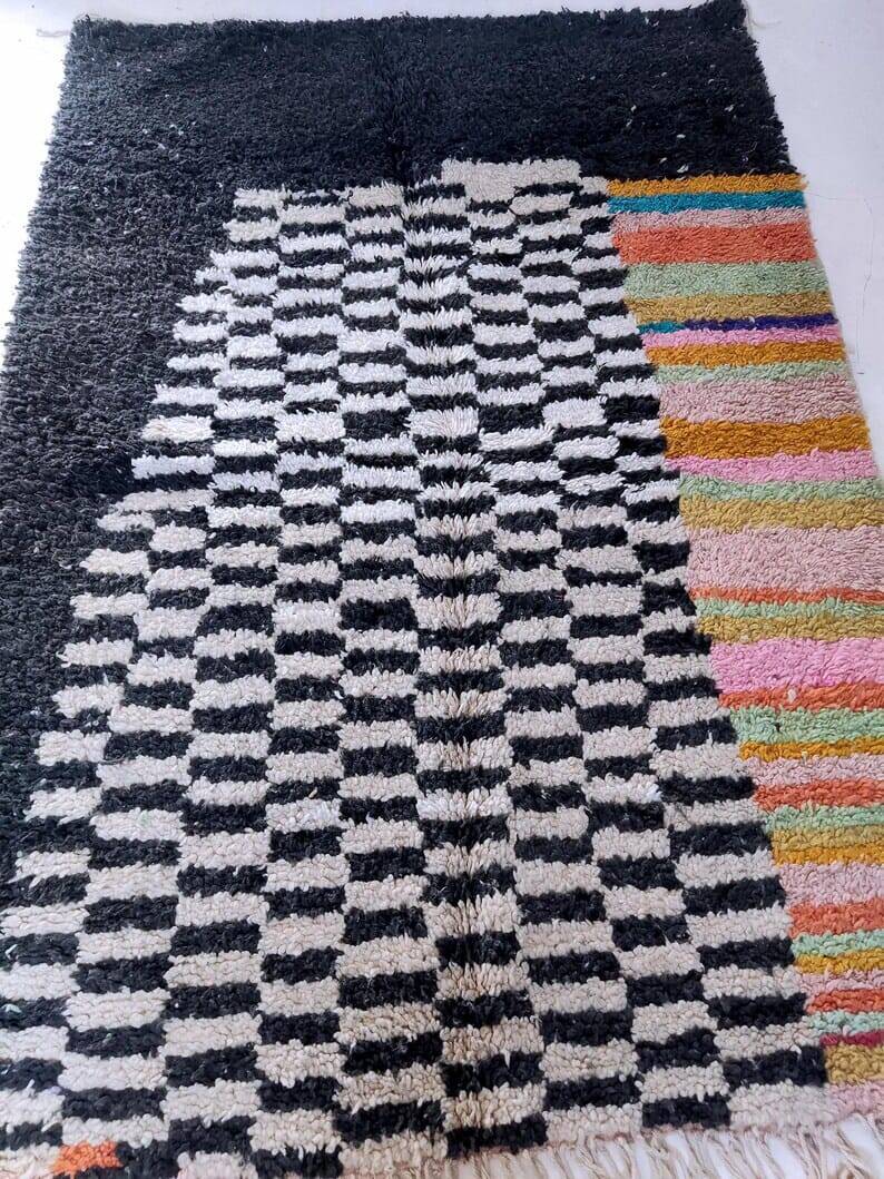 Handwoven Oued Zem rug, size 100 x 200 cm